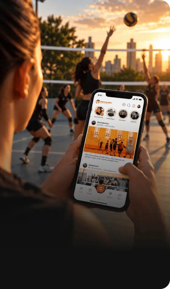 Celular mostrando o perfil de uma equipe no aplicativo, durante um treino em quadra